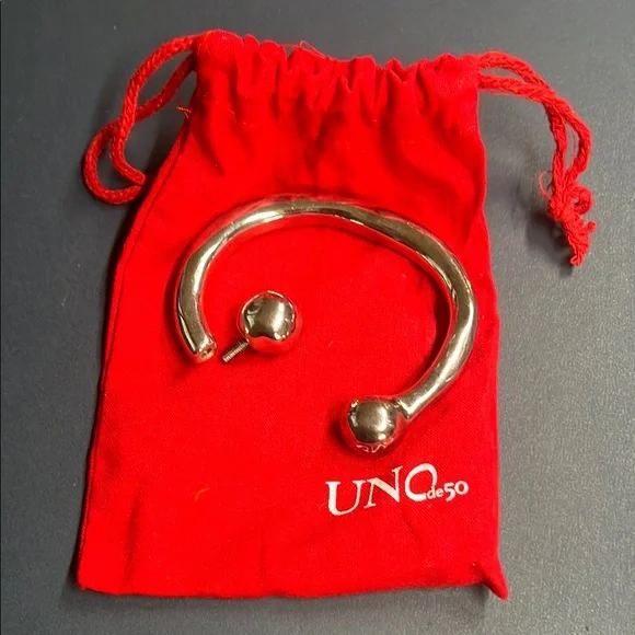 UNO de 50 Silver Bracelet with Spherical Ends - Picture 2 of 2